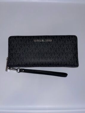 Michael Kors Black Logo-Print Zip Wristlet Wallet